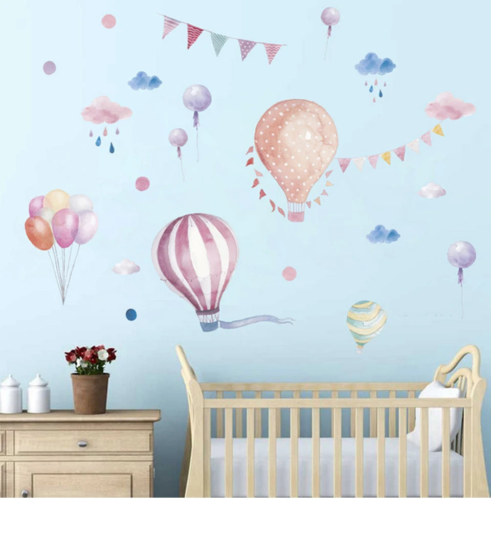 Ballons und Wolken Wandtattoo