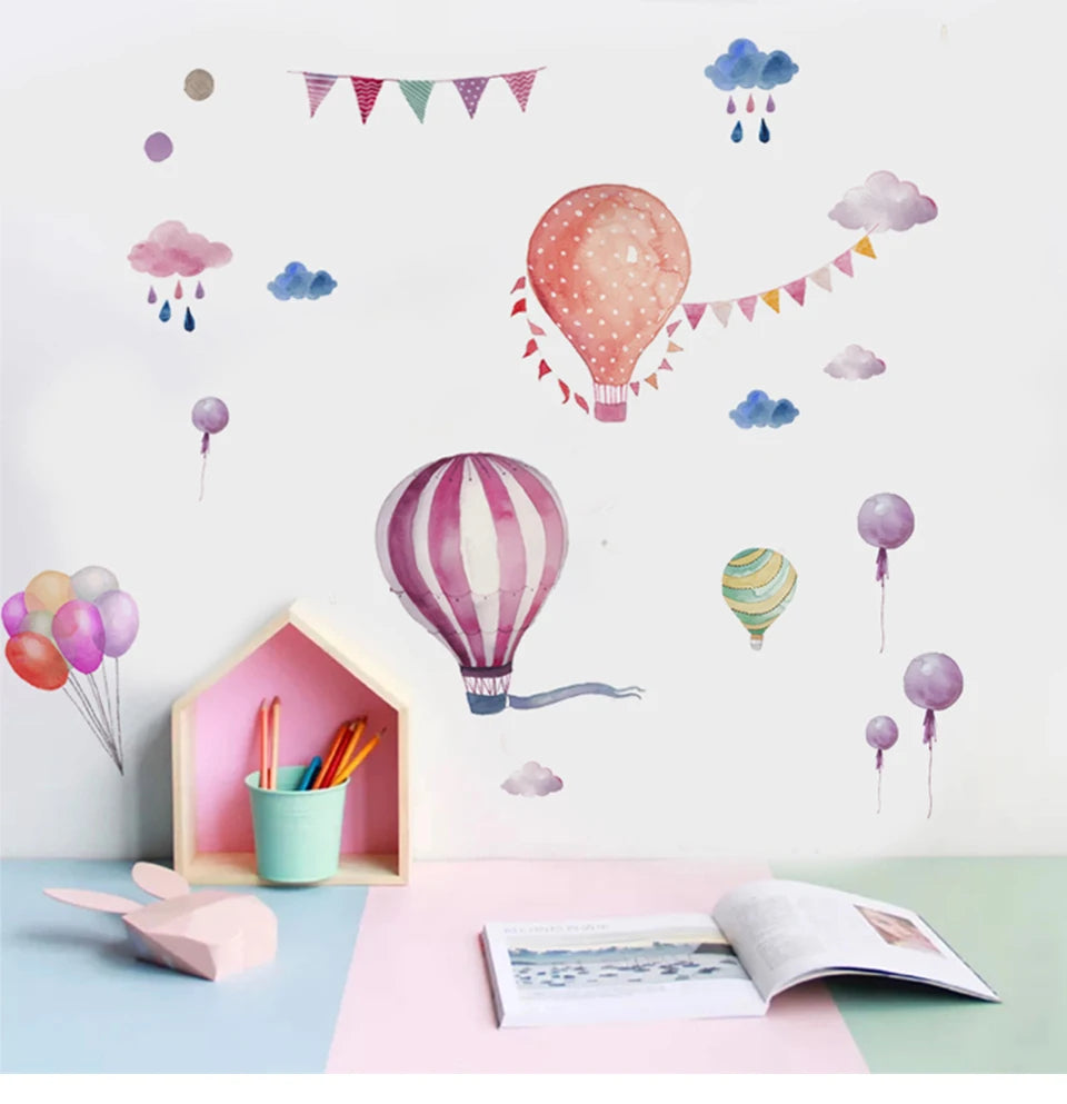 Ballons und Wolken Wandtattoo