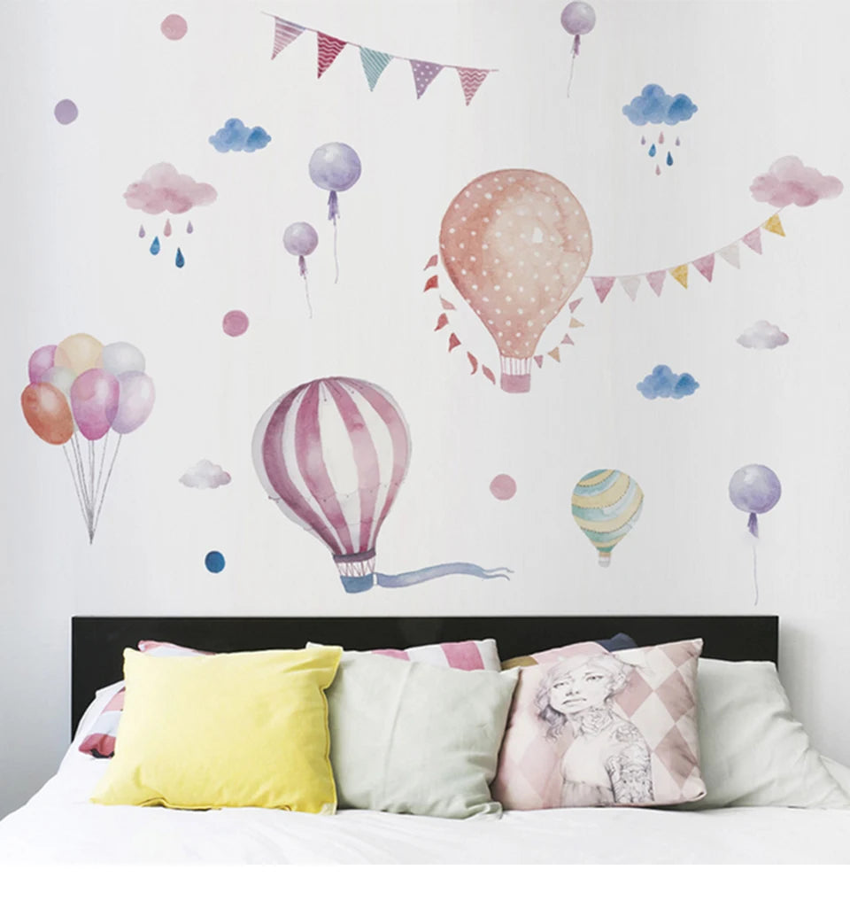 Ballons und Wolken Wandtattoo