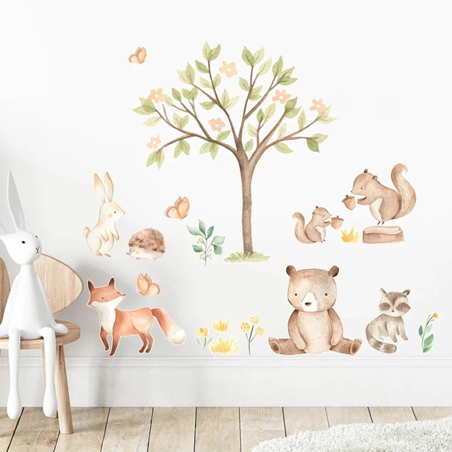 Waldtiere verzauberter Baum Schmetterlinge Wandtattoo